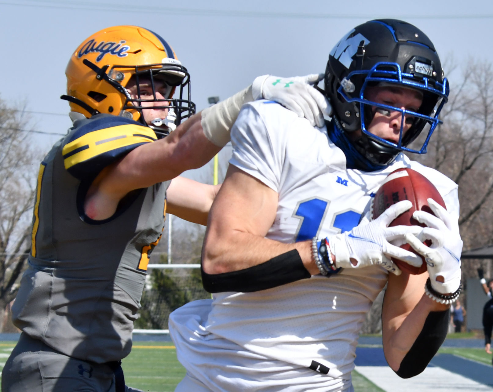 040321-qc-spt-augie football-092